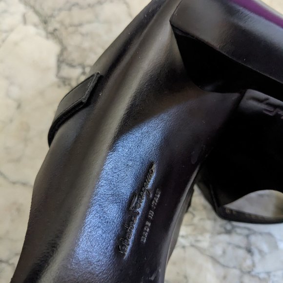 Salvador Ferragamo Black Leather heel Sandals Sz 10B Like new - Picture 12 of 13